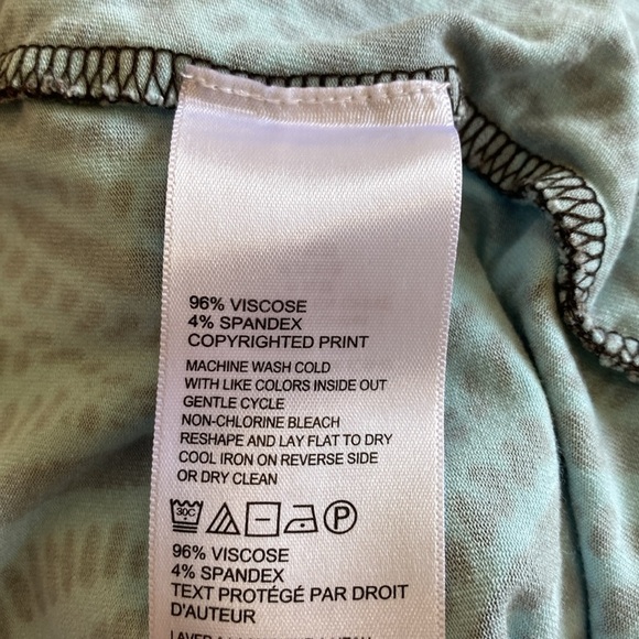 Tommy Bahama Brown and Blue Sheath Dress with V-Neck. Ruched at side. Size L. - Picture 14 of 14